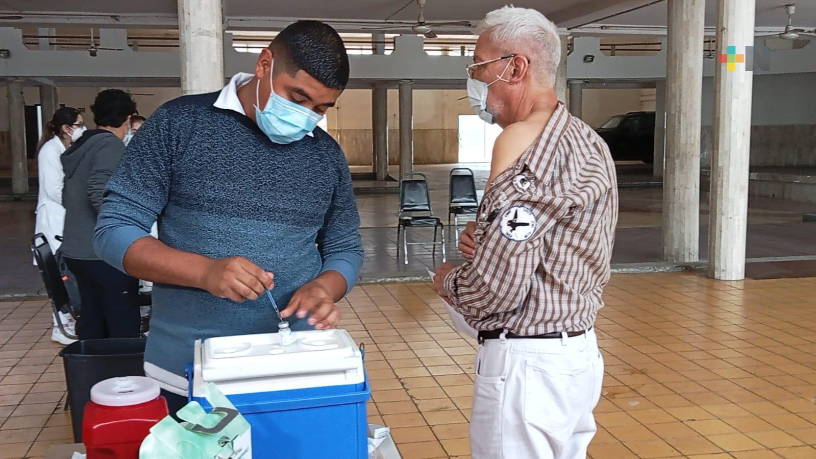 Aplican vacuna Abdala contra Covid a mayores de 18 años en Veracruz y Boca  del Río